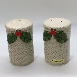 Otagiri Holly Berry Salt andd Pepper Shakers
